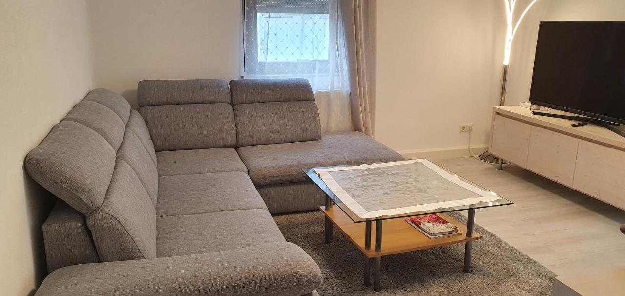 Outletcity Ferienwohnung - Apartment 4 Metzingen  Bagian luar foto